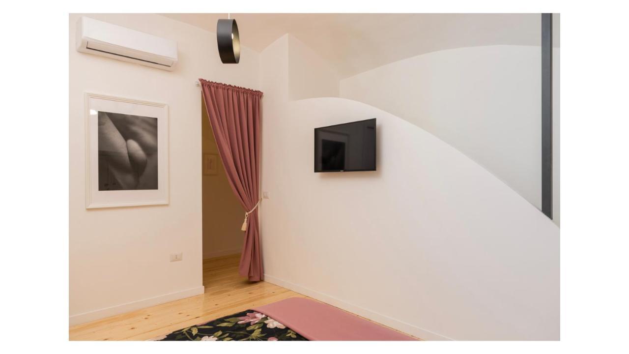 Light Pink - Suite In The Middle Of Everything Торе Анунциата Екстериор снимка